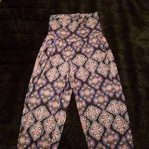 Super cute gypsy yoga pants!